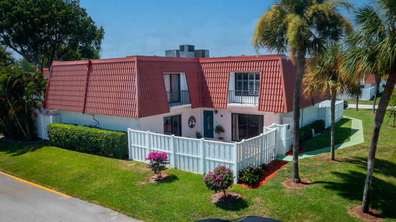 1406 Oxford Lane - Photo 1