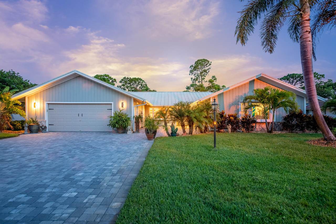 3671 Fairway - Photo 1
