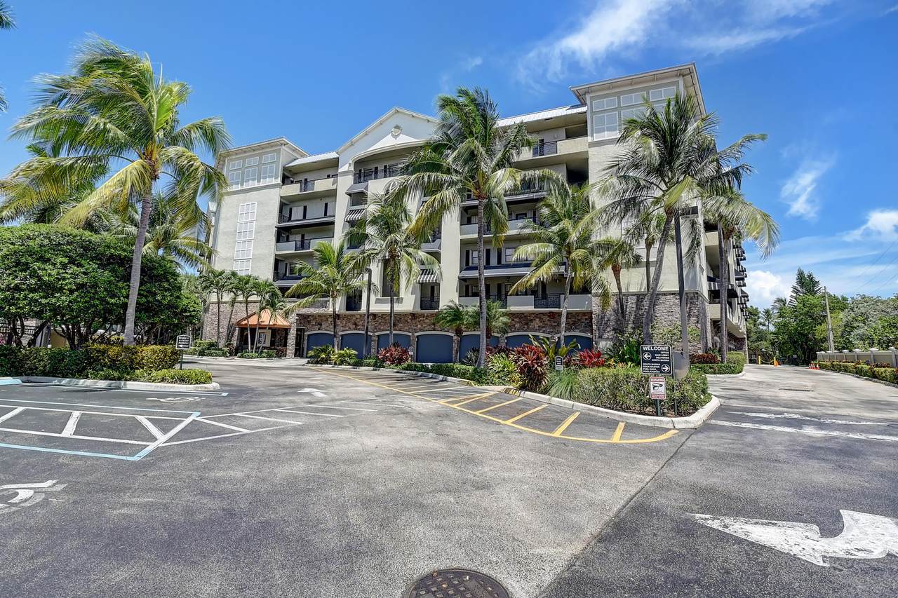 1035 Federal Highway - Photo 1
