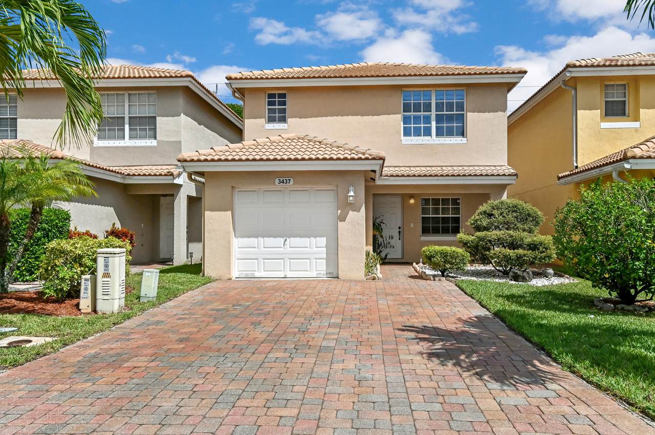3437 Commodore Court - Photo 1