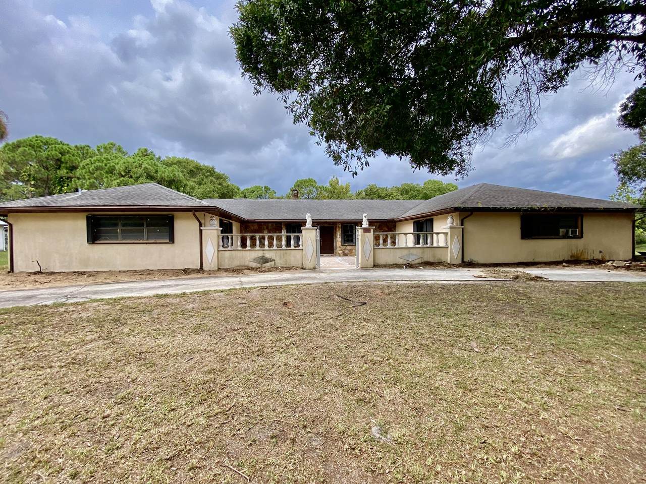 8325 93rd Avenue - Photo 1