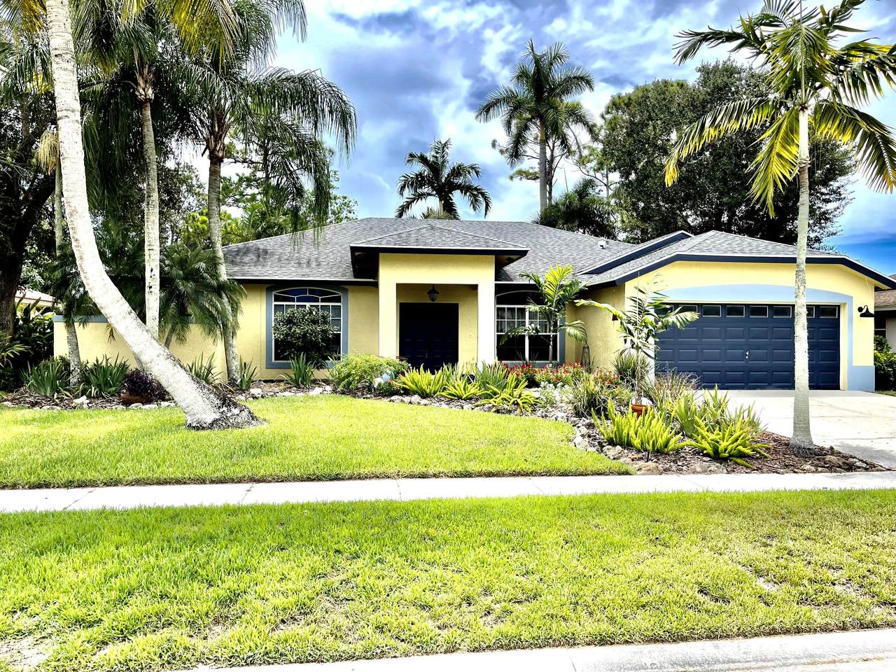 247 Monterey Way - Photo 1