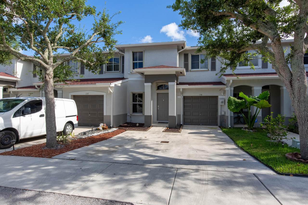 136 Palm Villas Way Way - Photo 1