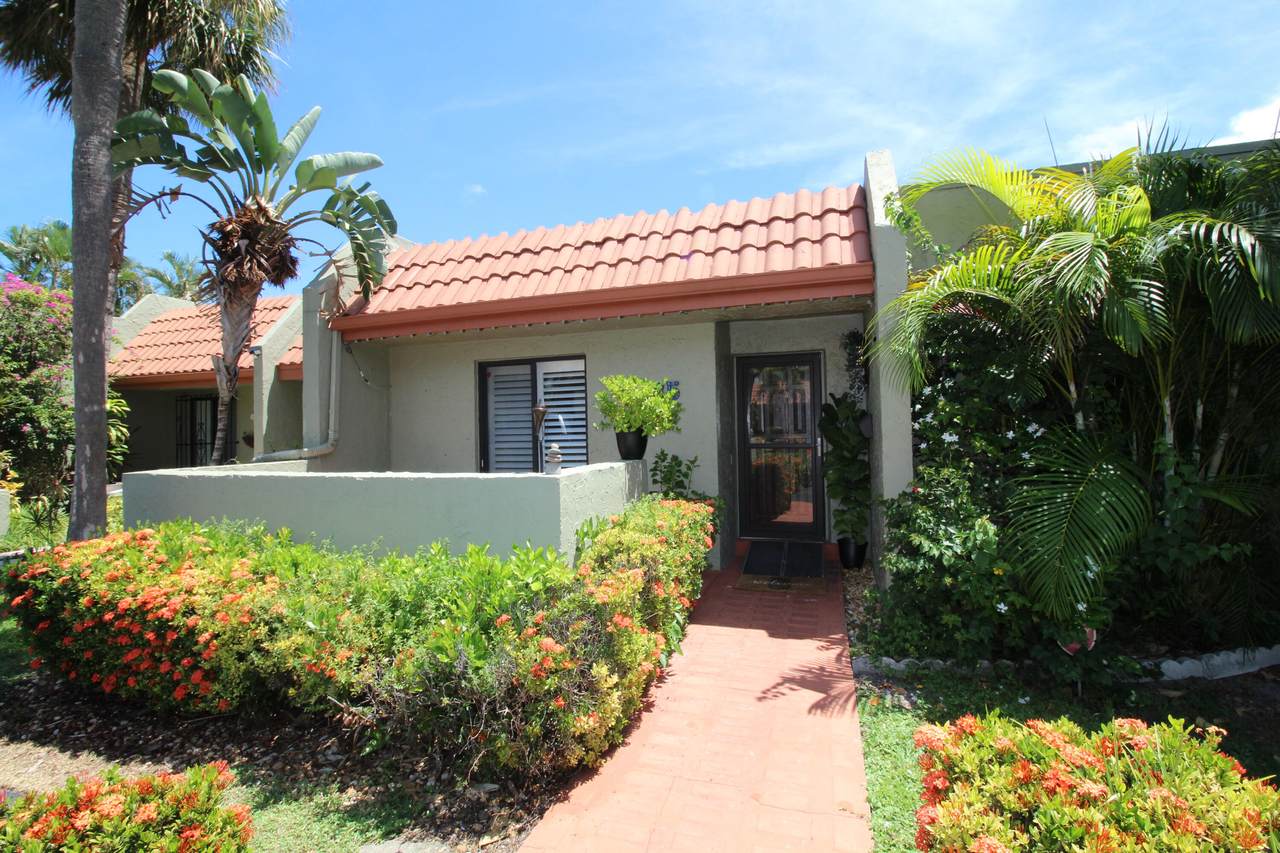 135 7th Street - Photo 1