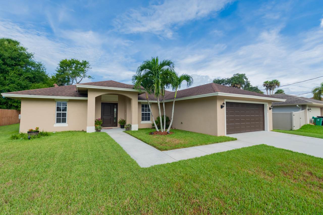 2382 Wynnewood Street - Photo 1