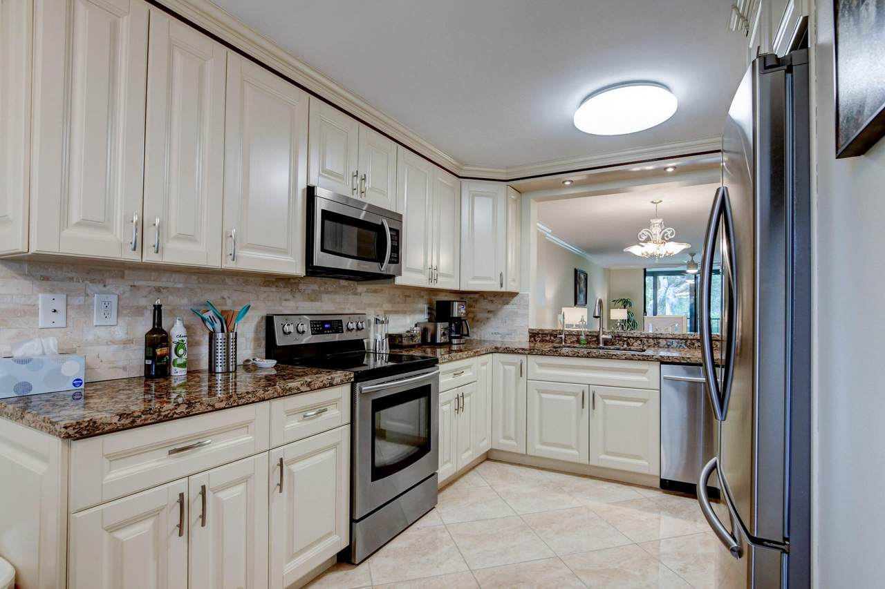 15461 Pembridge Drive - Photo 1