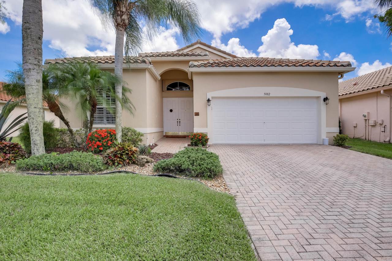 5082 Bleu Lapis Drive - Photo 1