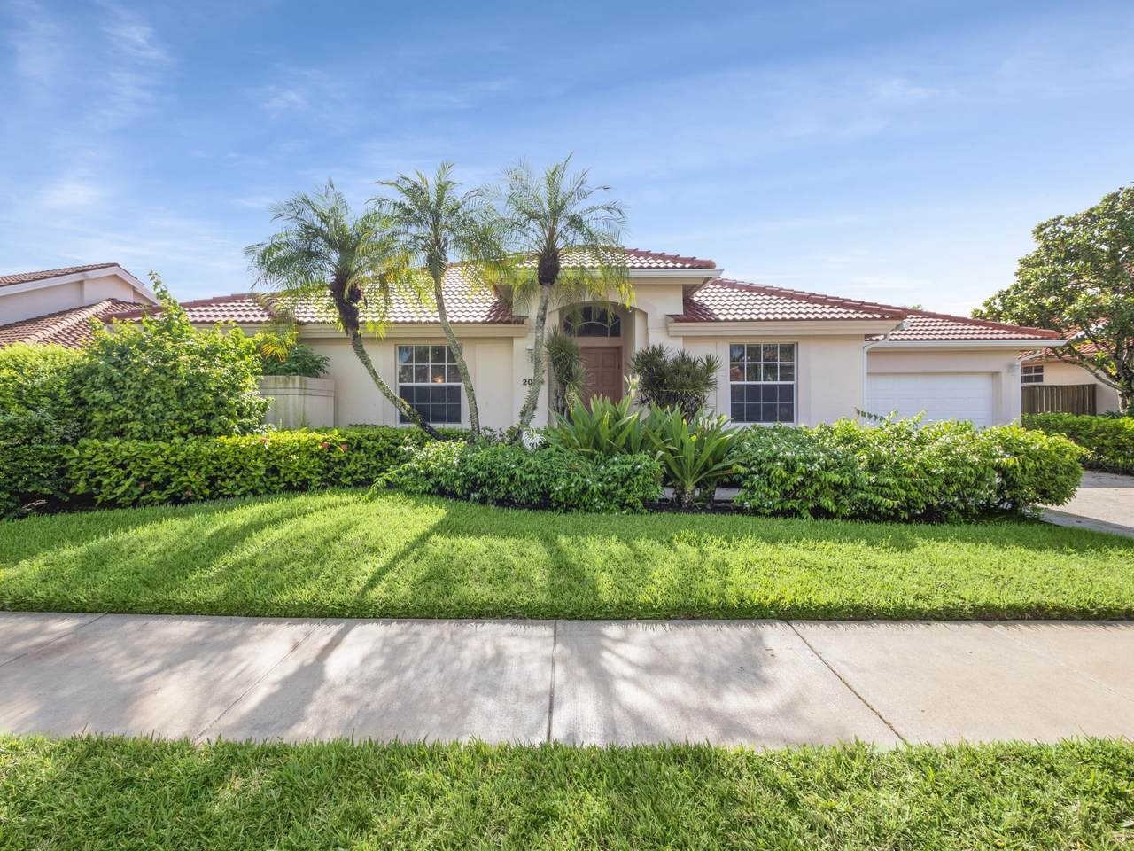 205 Eagleton Estate Boulevard - Photo 1