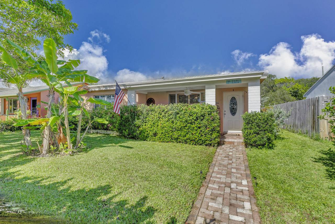 1121 Ocean Breeze - Photo 1