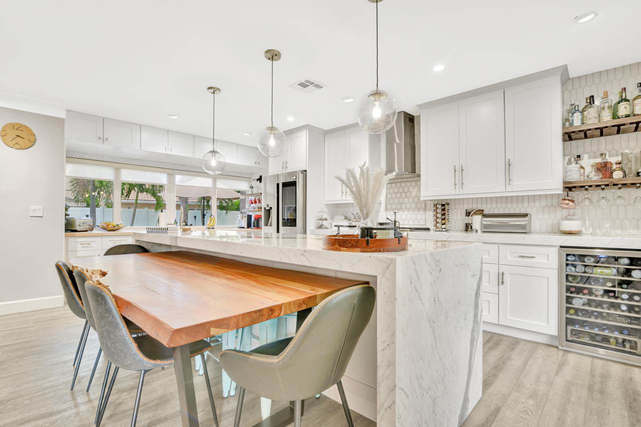 701 Appleby Street - Photo 1