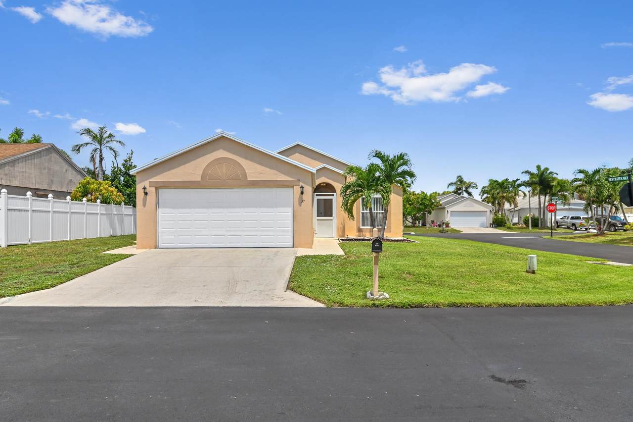 37 Bentwater Circle - Photo 1