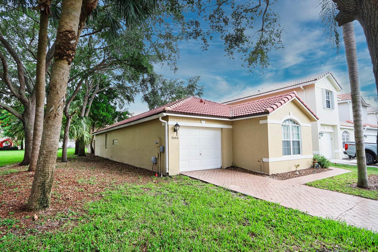 6866 Long Key Street - Photo 1