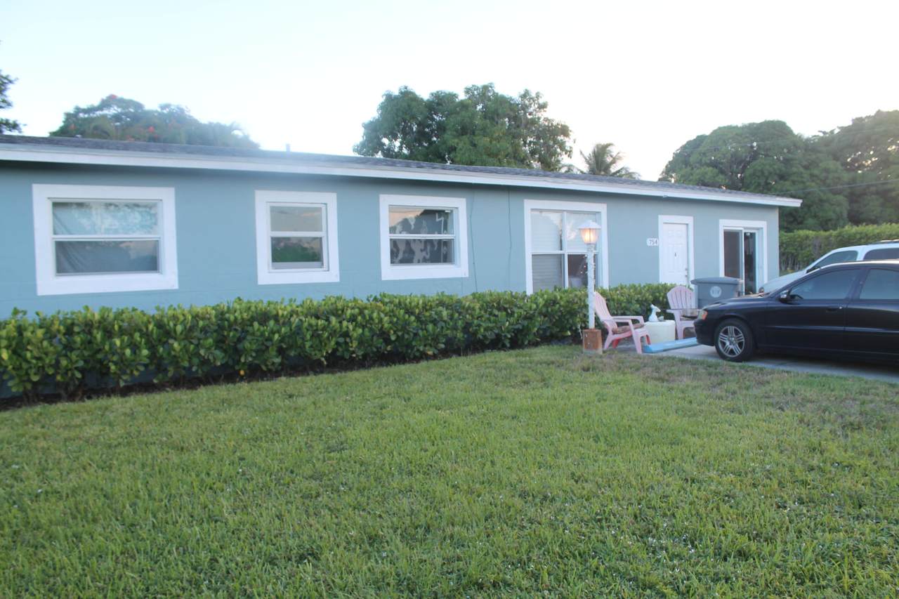 754 Date Palm Drive - Photo 1