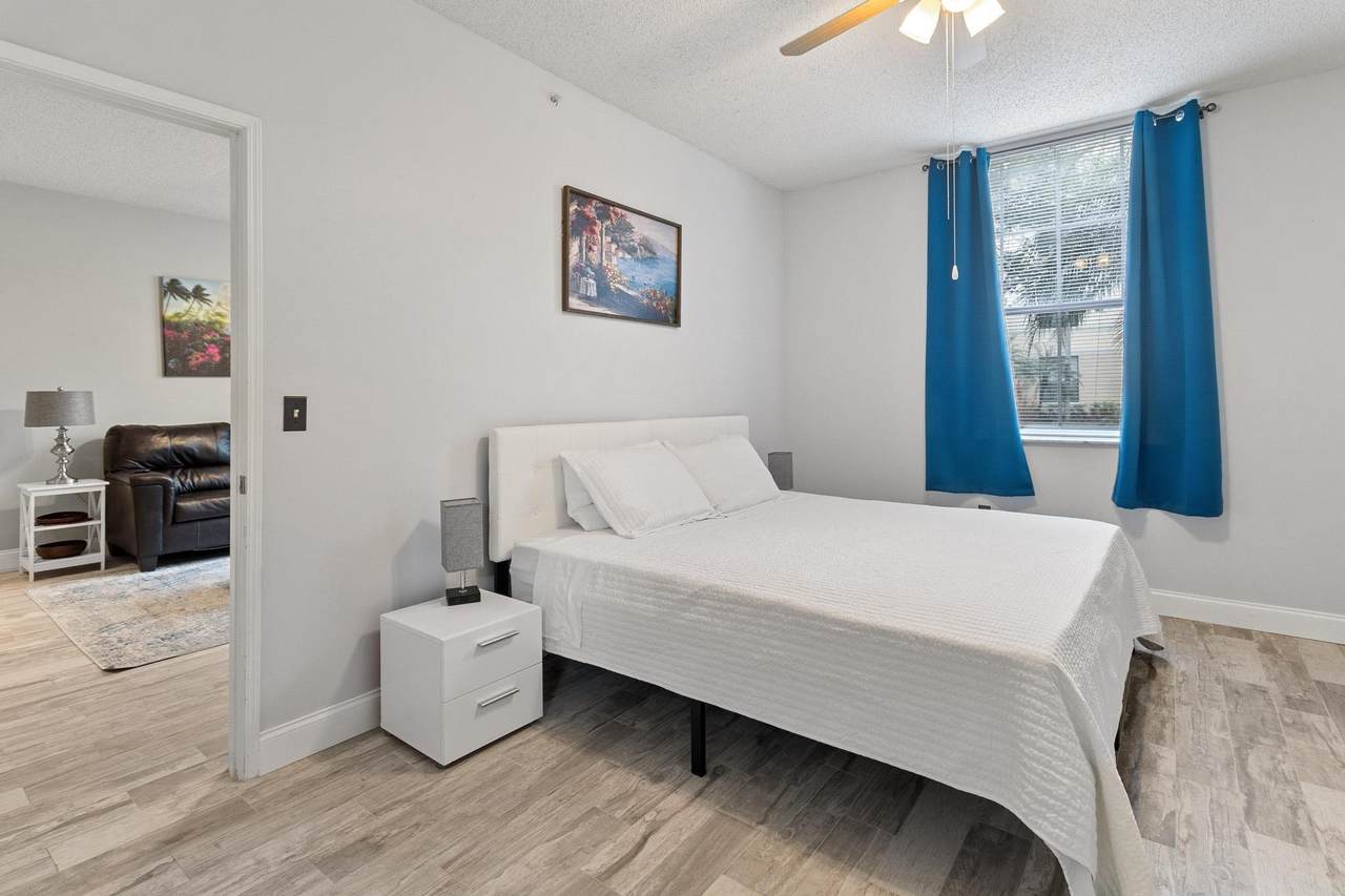630 Sapodilla Avenue - Photo 1