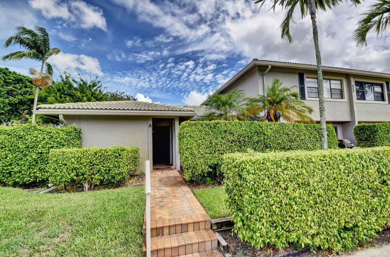 32 Stratford Lane - Photo 1