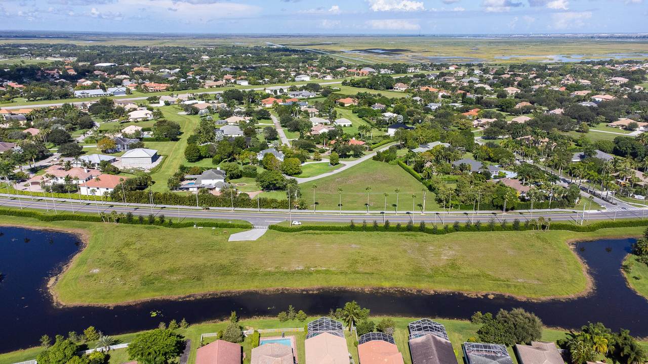 2500 Aero Club Dr Drive - Photo 1