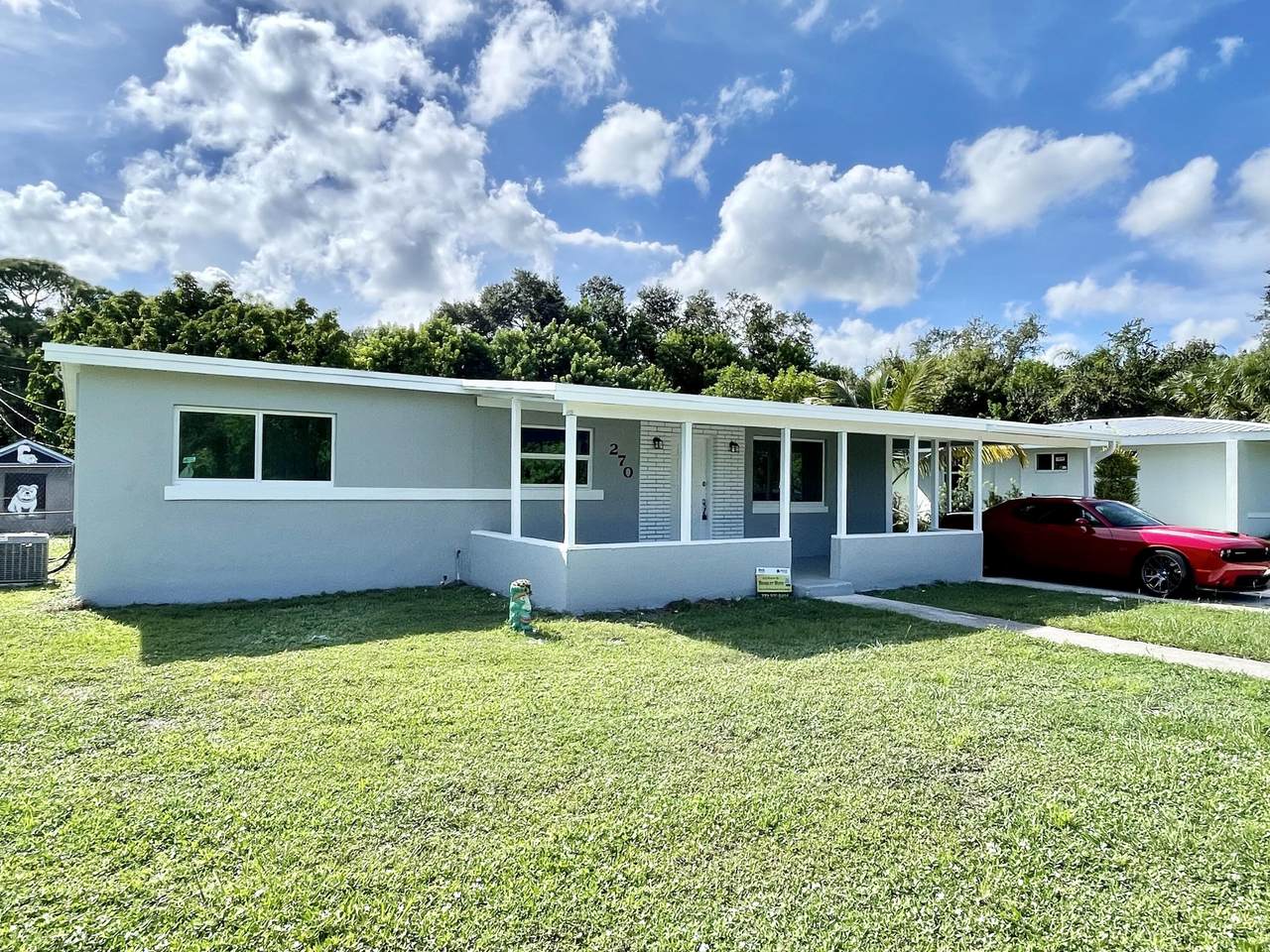 270 Banyan Drive - Photo 1