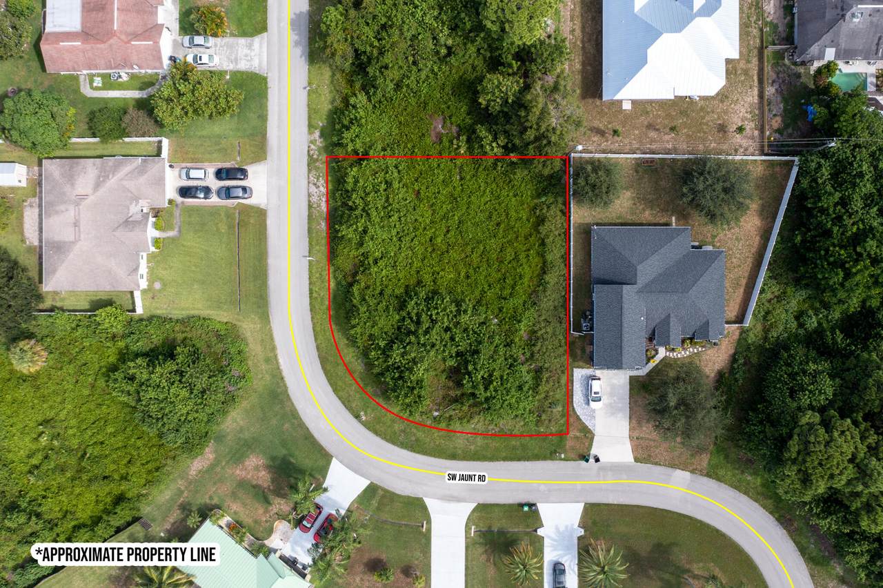 4313 Sw Jaunt Road - Photo 1