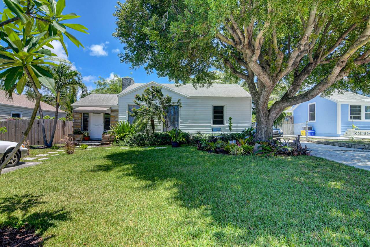817 Ridgewood Drive - Photo 1