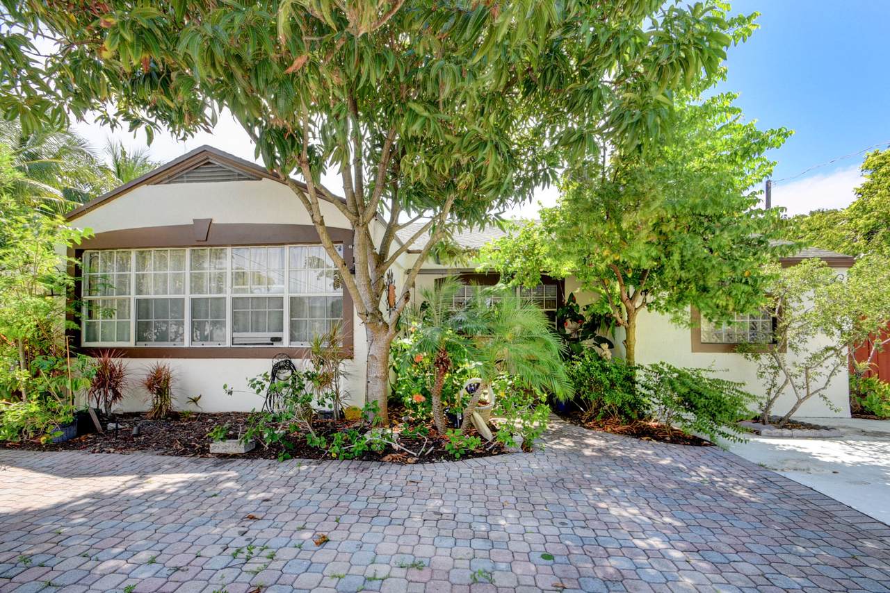 3607 Olive Avenue - Photo 1
