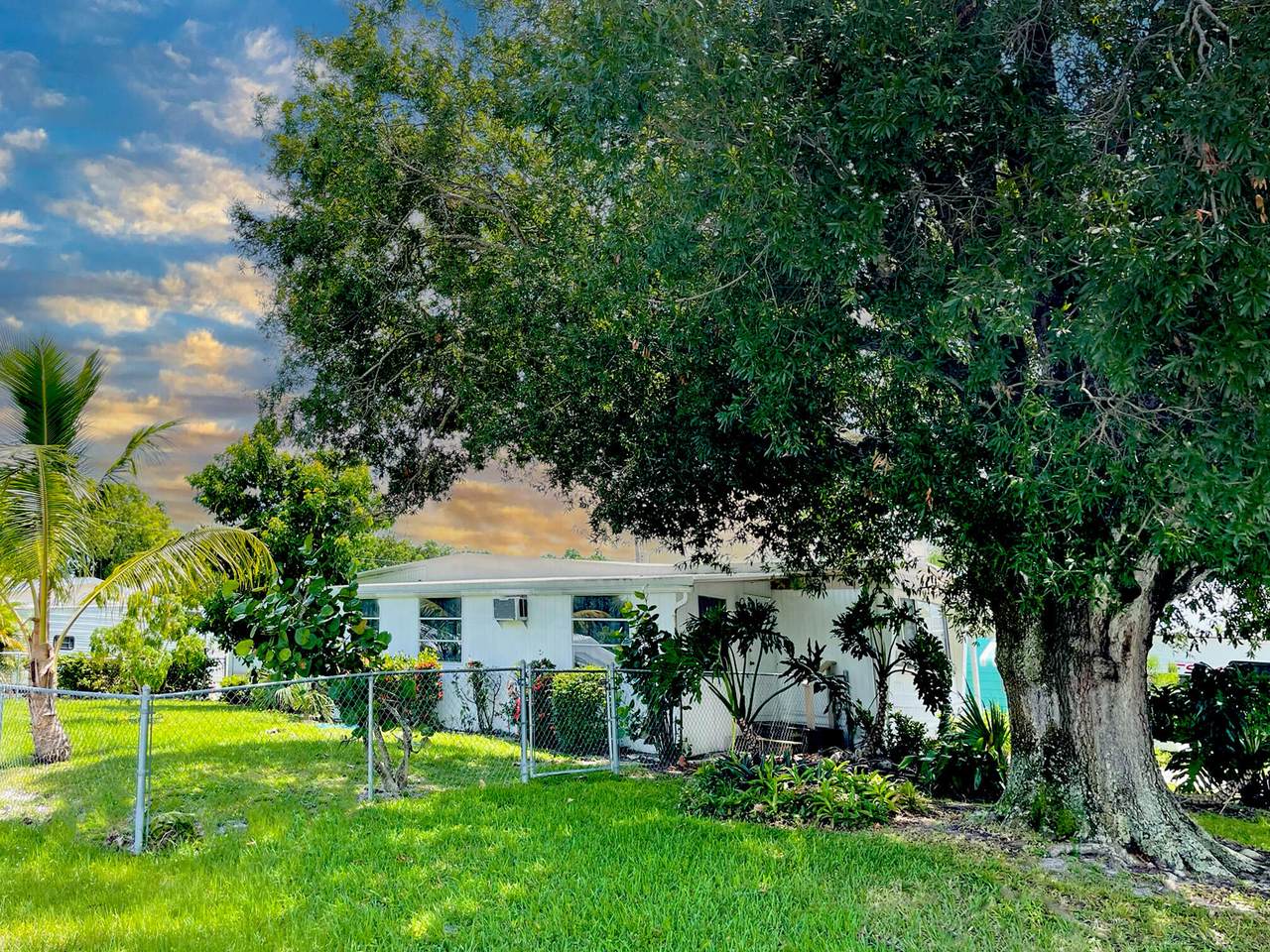 7417 Swan Avenue - Photo 1