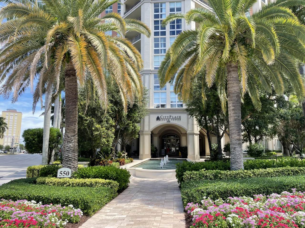 550 Okeechobee Boulevard - Photo 1