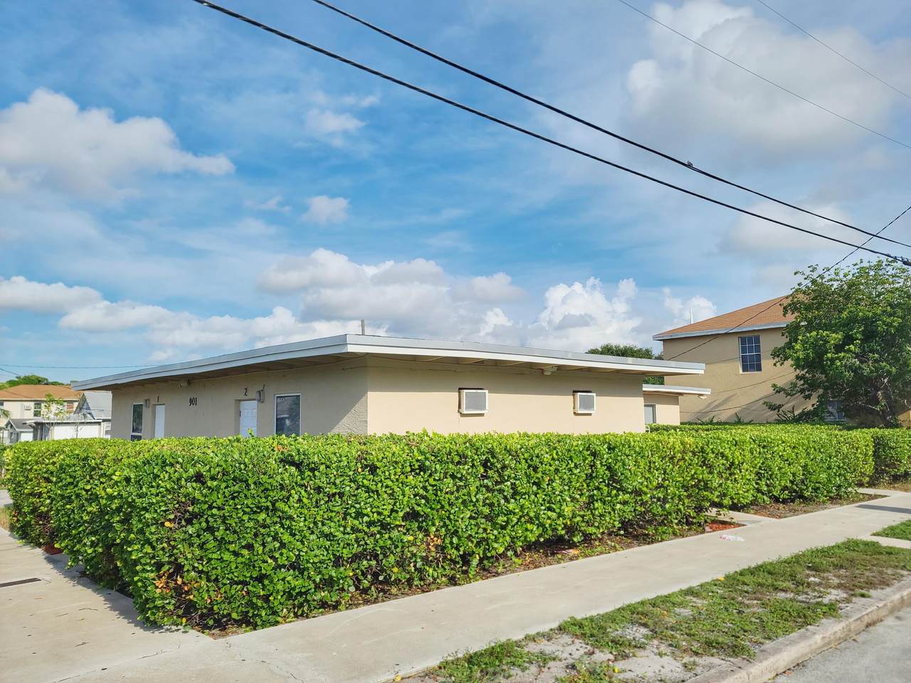 901 8th Street - Photo 1
