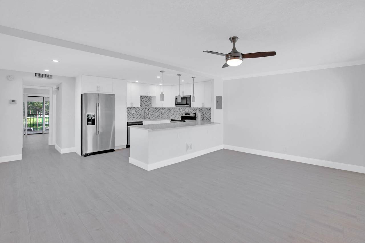 15036 Ashland Lane - Photo 1