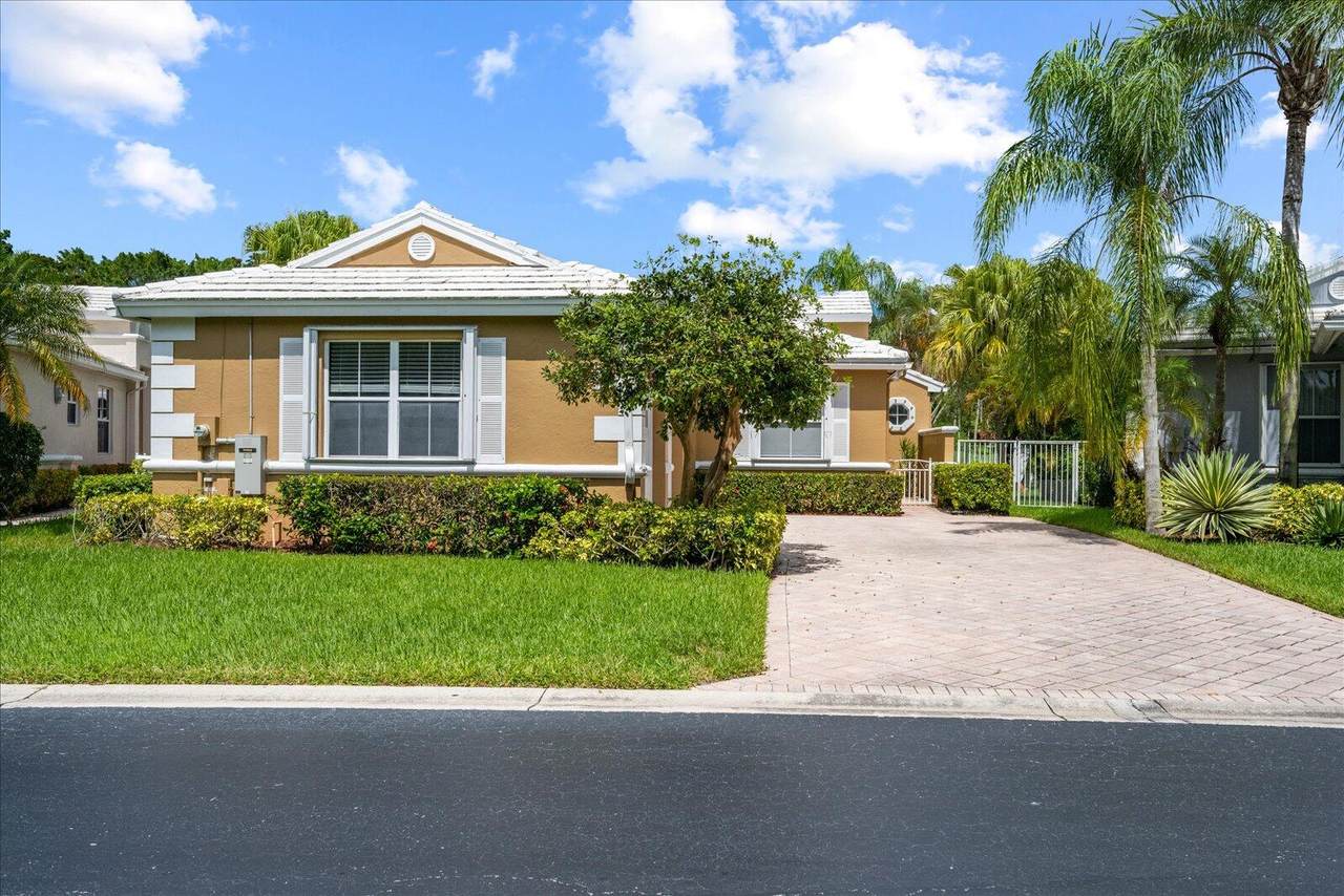 4441 Kensington Park Way - Photo 1