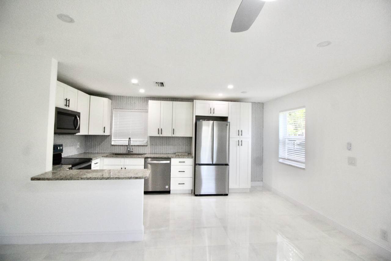 8871 Sunset Drive - Photo 1