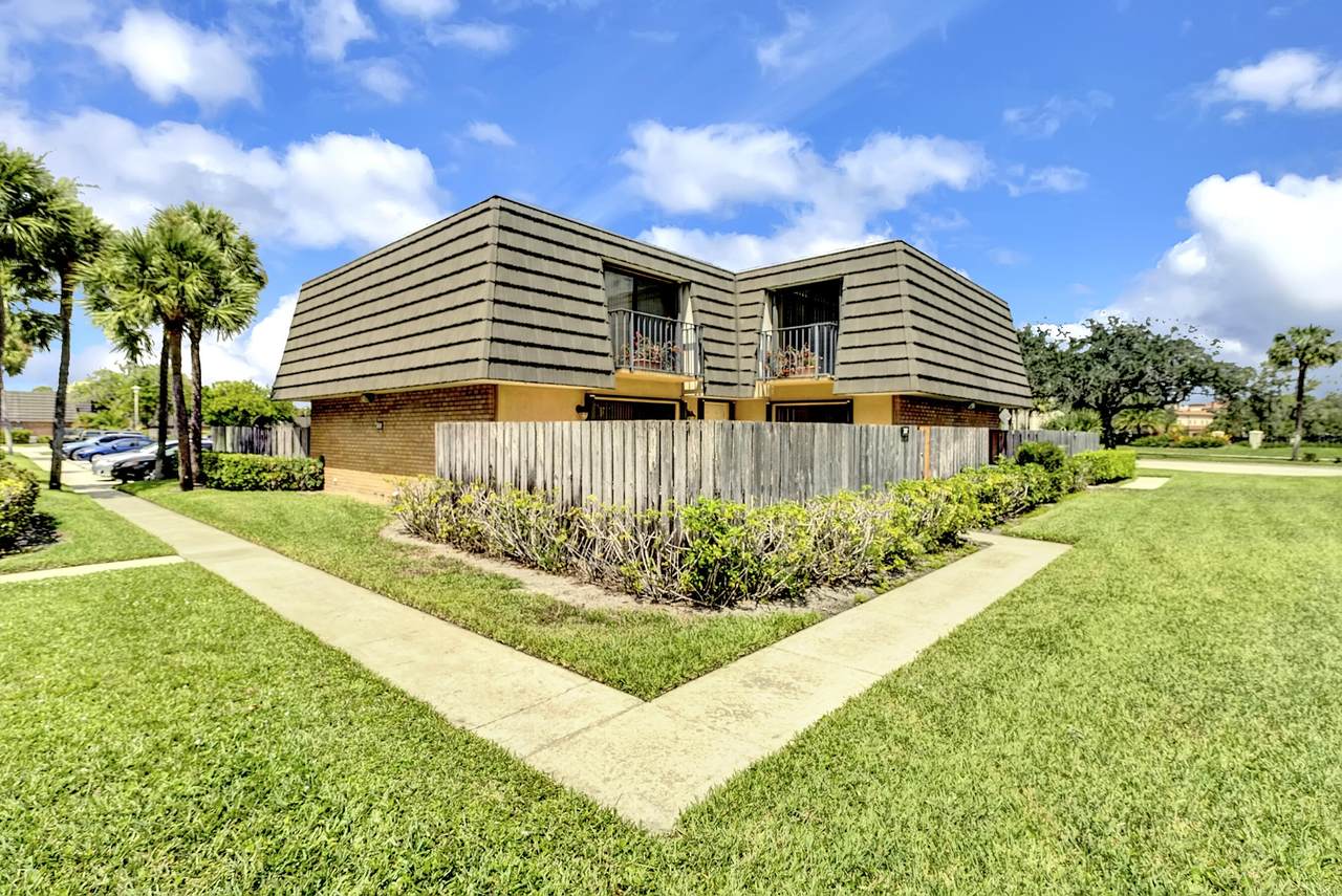 317 3rd Way - Photo 1