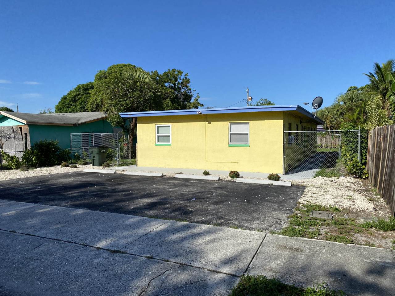 114 9th Avenue - Photo 1