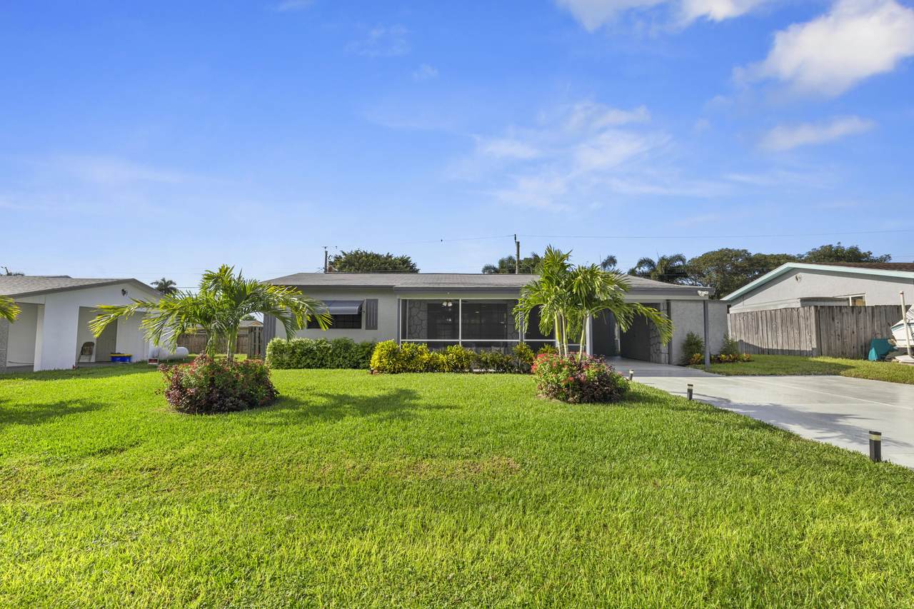 414 8th Avenue - Photo 1