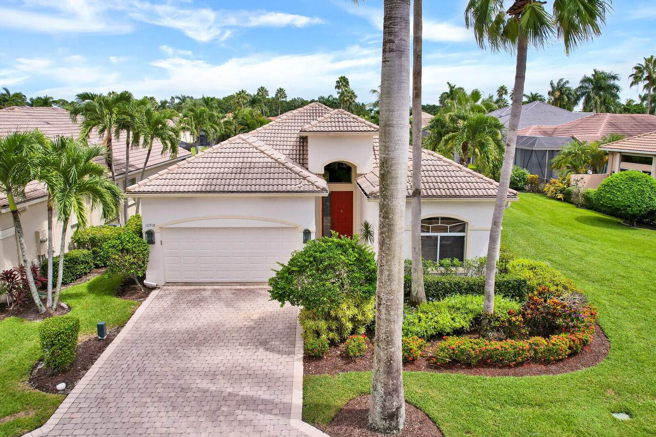 10918 Grande Boulevard - Photo 1