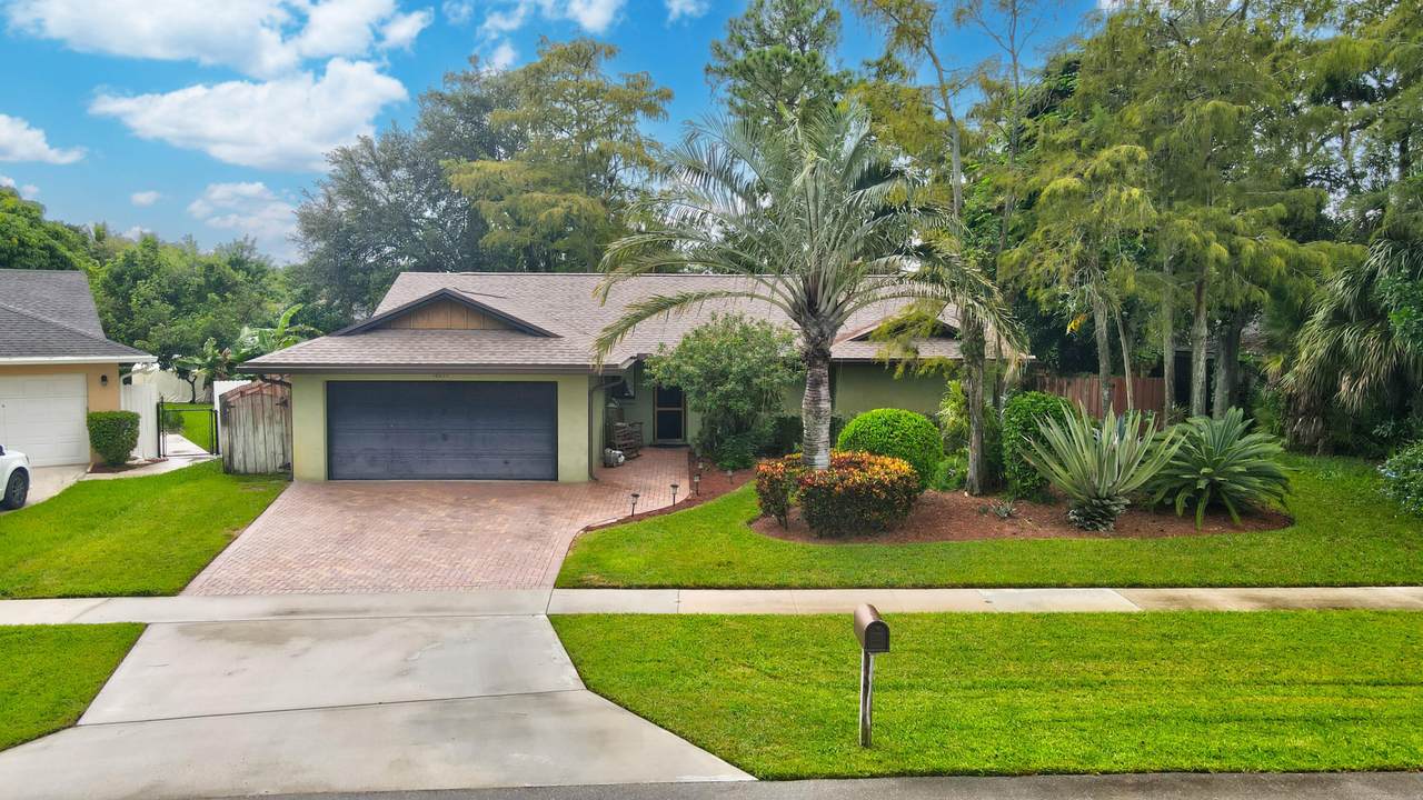 14271 Flora Lane - Photo 1