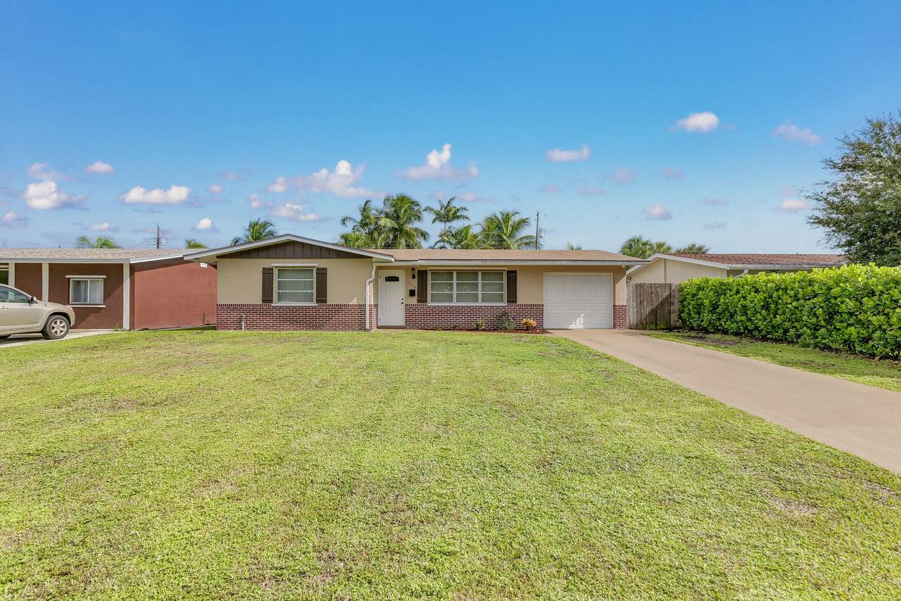 310 Camellia Street - Photo 1