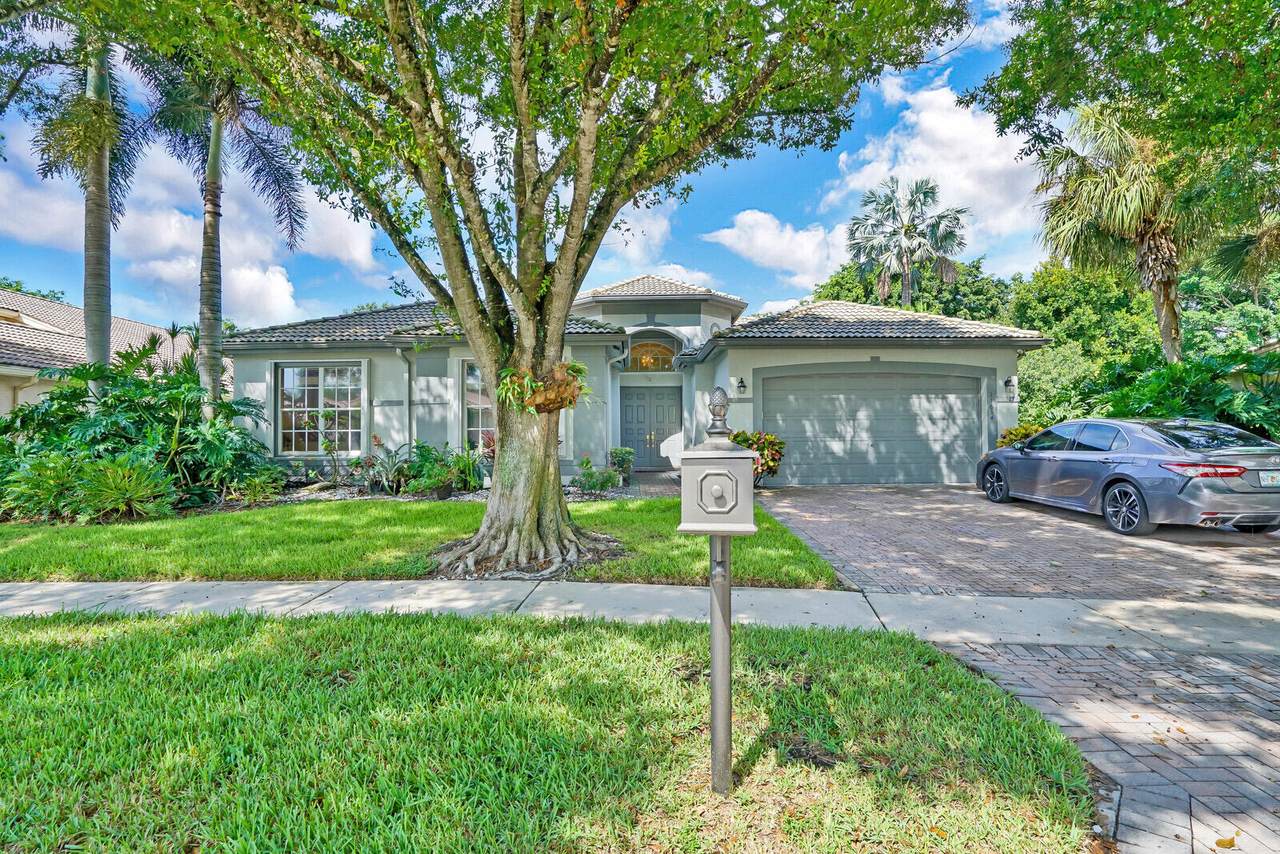 11684 Cardenas Boulevard - Photo 1