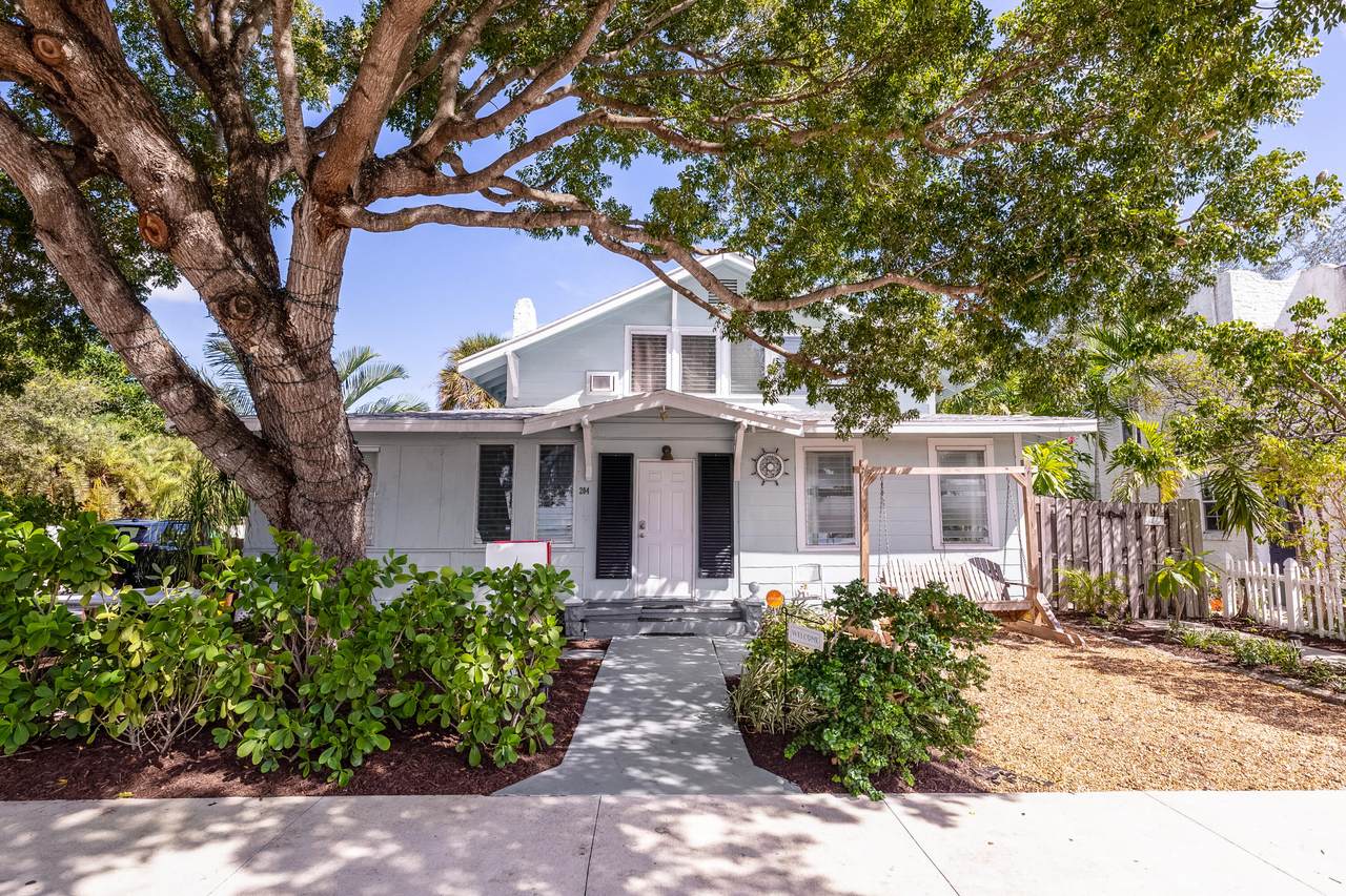 204 M Street - Photo 1