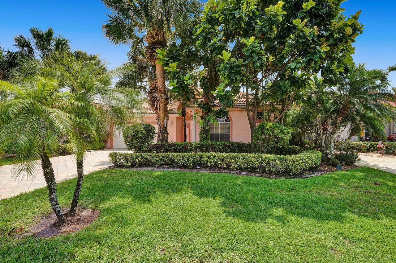 10694 Greenbriar Villa Drive - Photo 1