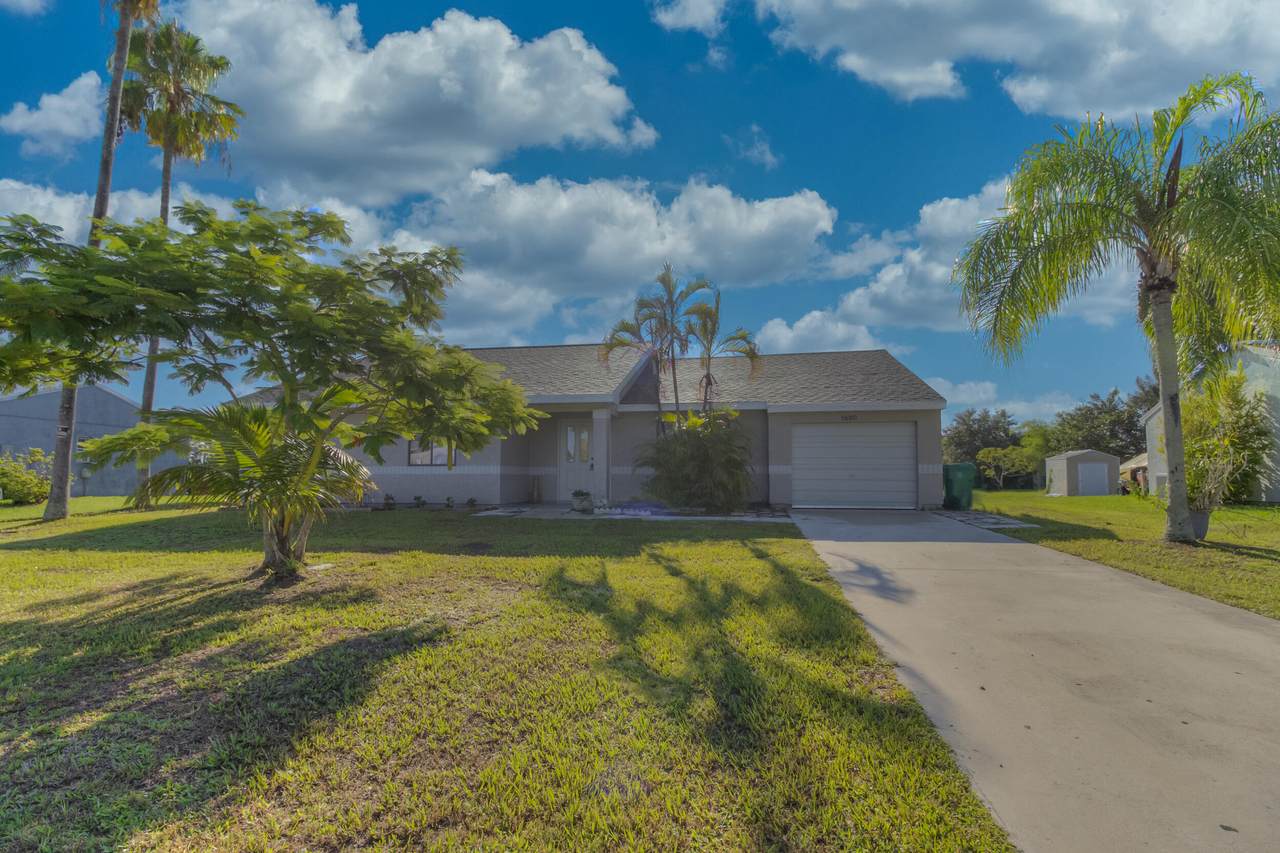 1580 Collette Circle - Photo 1