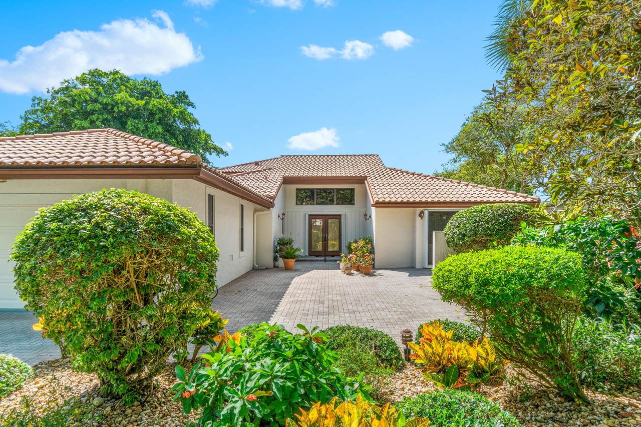 25 Bristol Lane - Photo 1