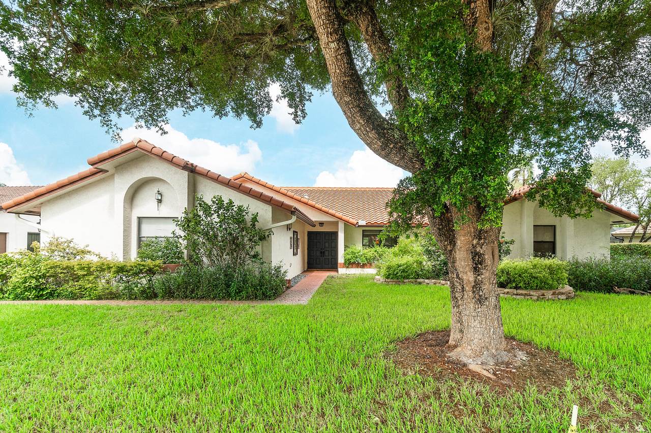 11427 Boca Woods Lane - Photo 1