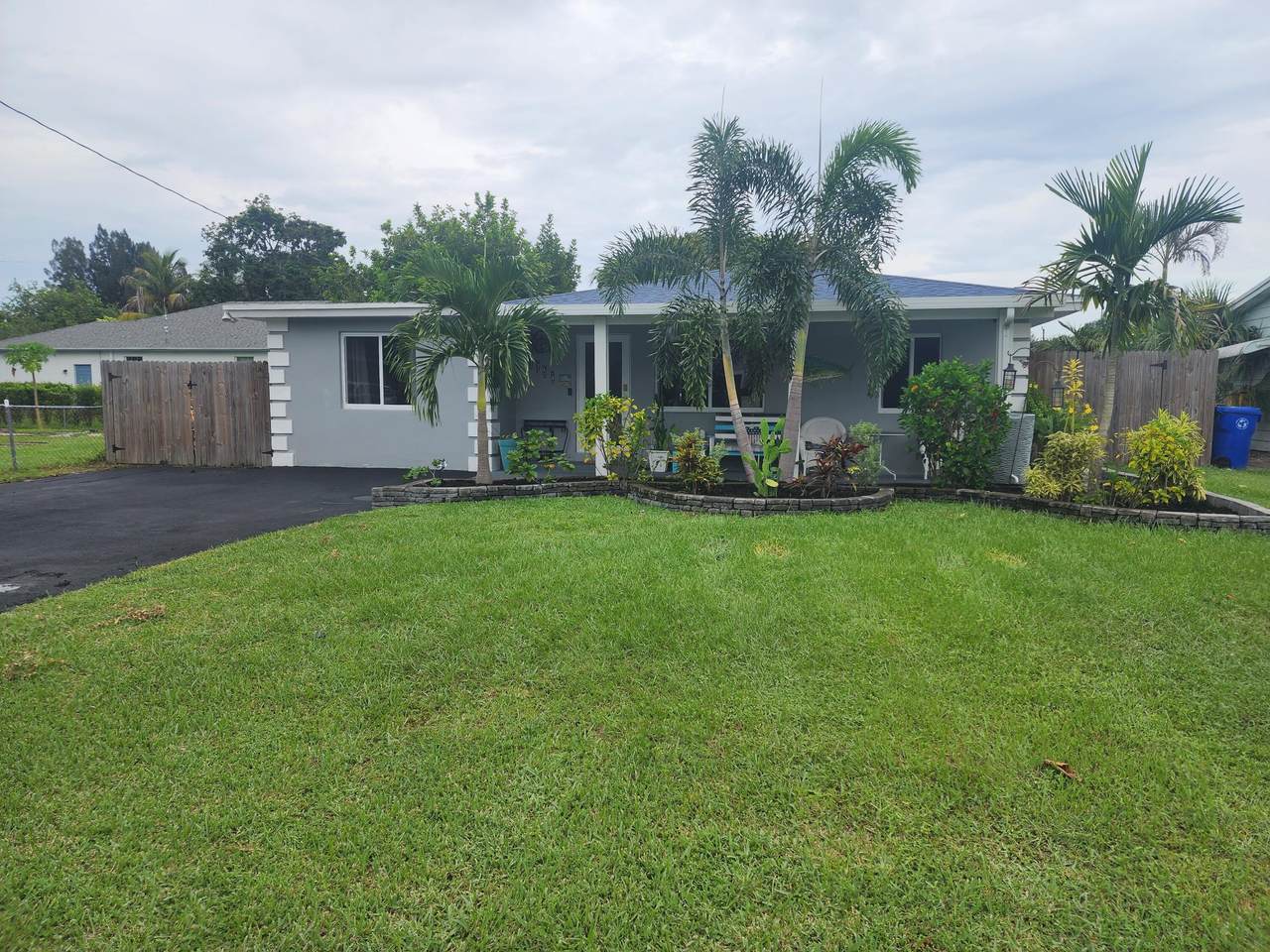 1754 28th Terrace - Photo 1