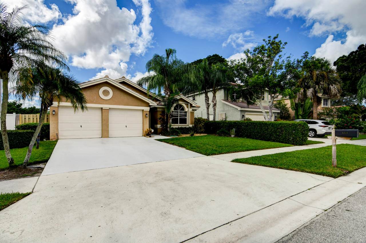 8646 Tourmaline Boulevard - Photo 1