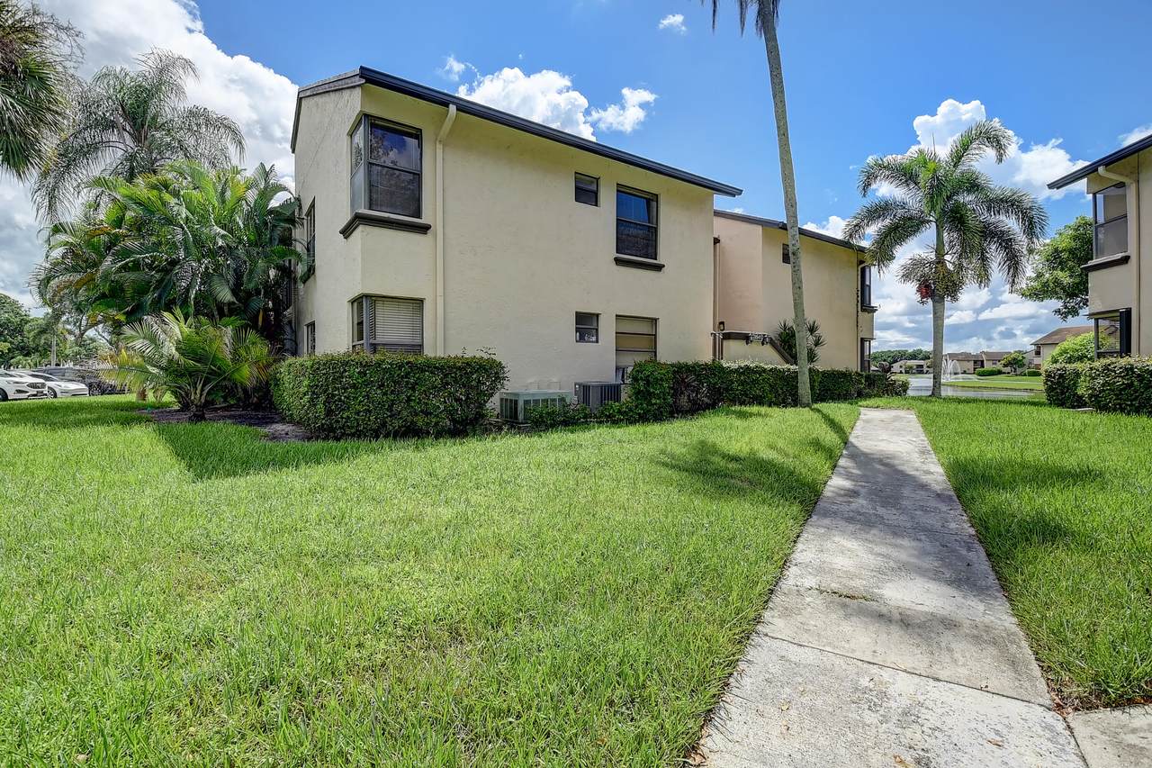8541 Boca Glades Boulevard - Photo 1