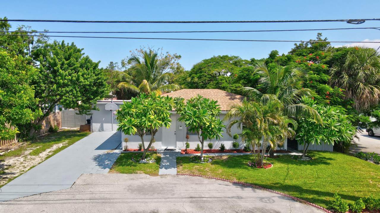 5214 Parker Avenue - Photo 1