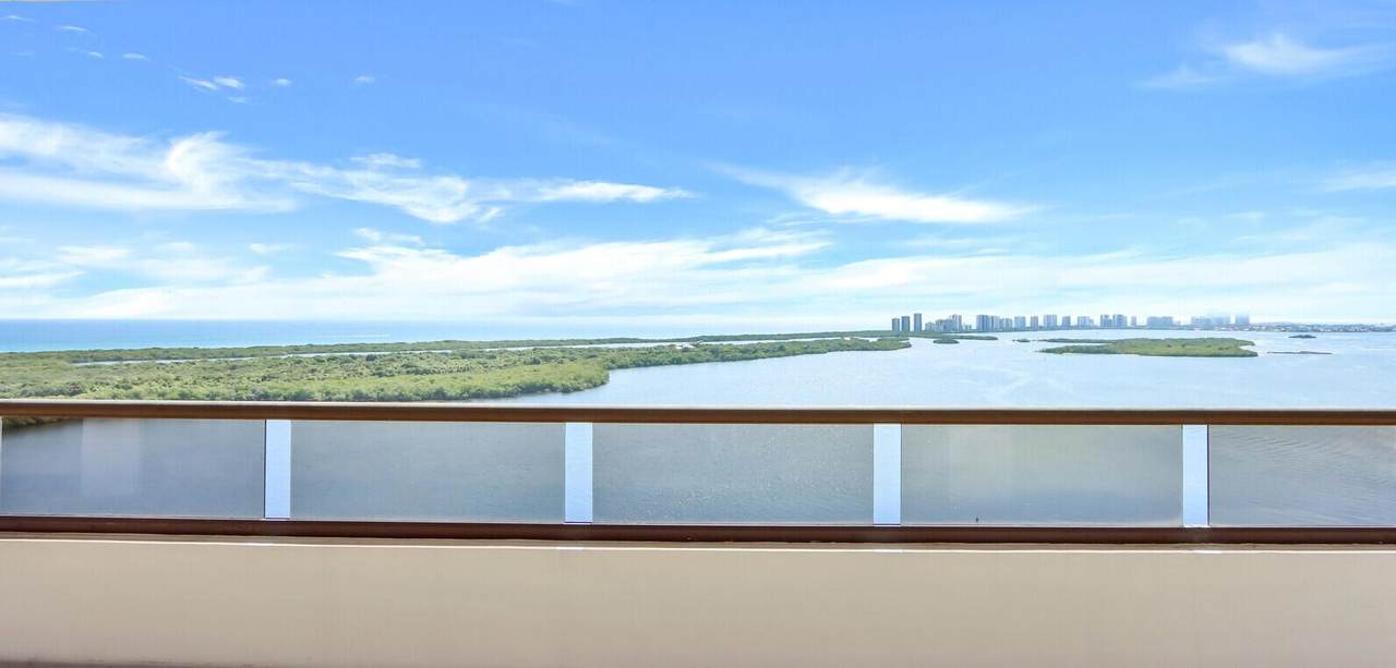 100 Lakeshore Drive - Photo 1