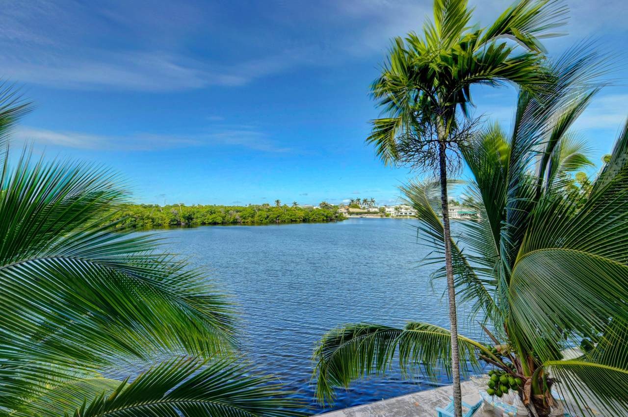 6520 Ocean Boulevard - Photo 1