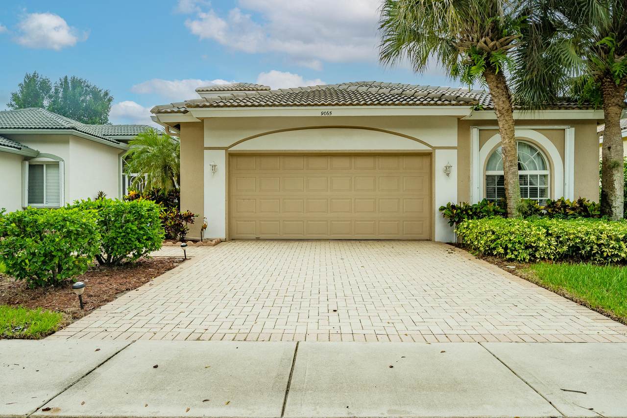 9065 Bay Point Circle - Photo 1