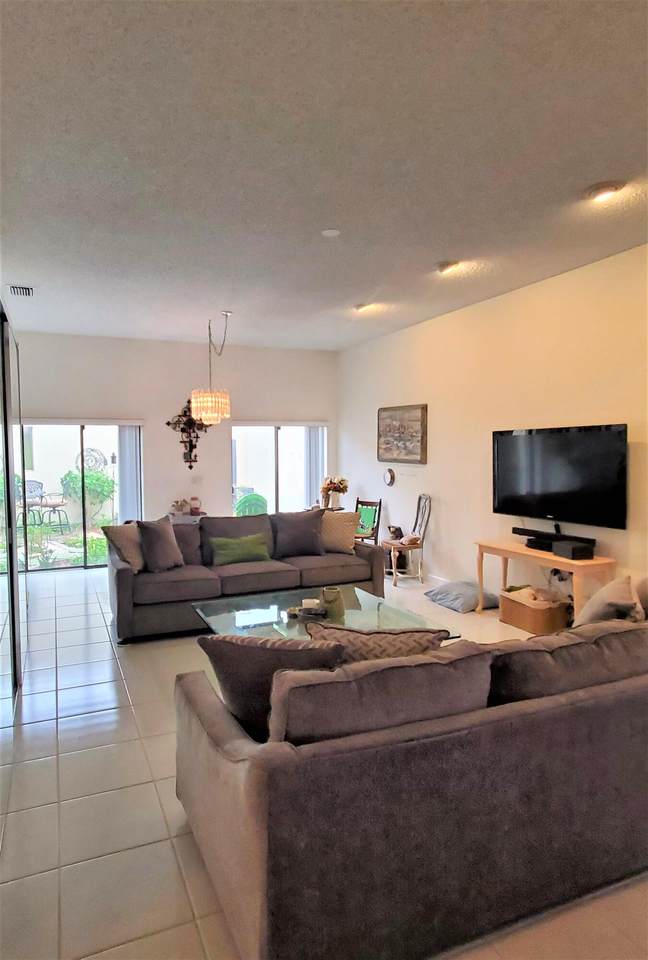 6713 Palermo Way - Photo 1
